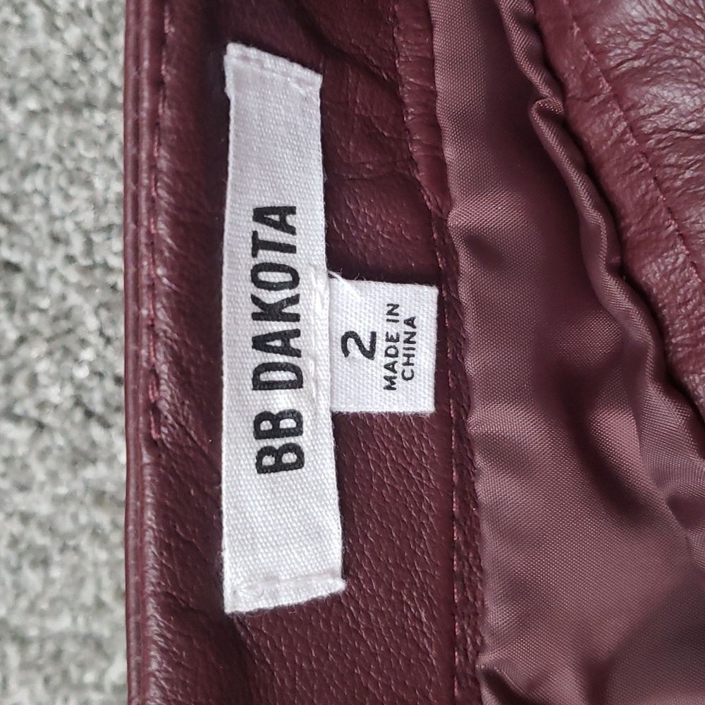 Leather mini skirt - Picture 2 of 5
